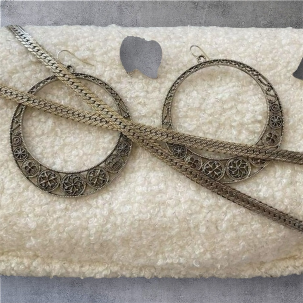 Silver Tone Jewelry Set Hoop Earrings and Necklace